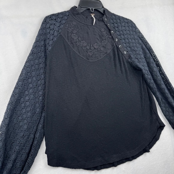 Free People Black Floral Embroidered Lace Sleeve Knit Crochet Top Blouse - M - Picture 1 of 9